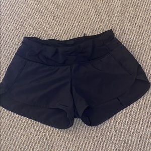 BLACK LULULEMON SHORTS